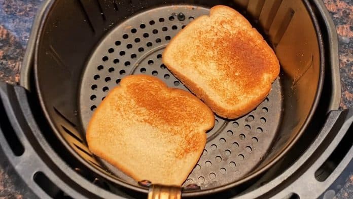 How To Make Toast In Your Air Fryer?