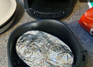 can you put foil in an air fryer 3