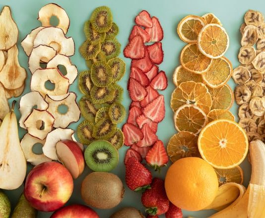 Dried,Fruits,And,Fruit,Chips,Along,With,The,Fresh,Fruit