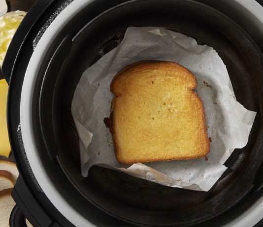 Can You Put Foil Or Parchment Paper In An Air Fryer
