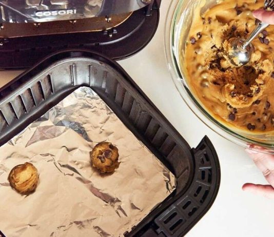 can you bake things like cookies and cakes in an air fryer 4