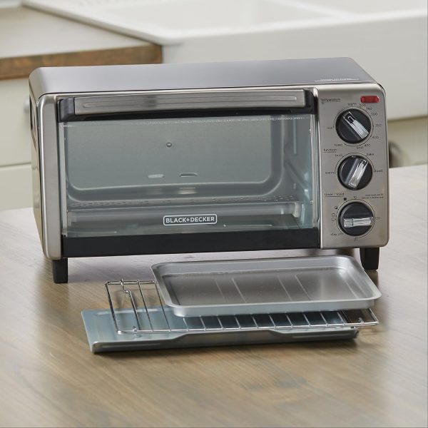 BLACK+DECKER TO1750SB 4-Slice Toaster Oven with Natural Convection, Stainless Steel